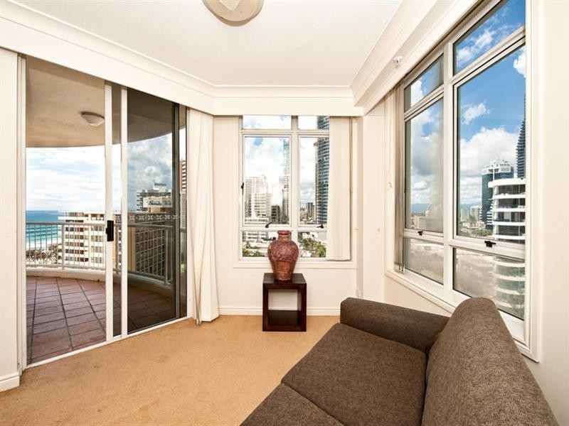 7 Elkhorn Avenue, Surfers Paradise QLD 4217