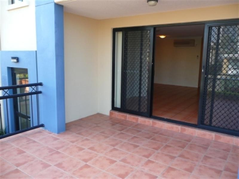 4-5 Railway Street, Southport QLD 4215