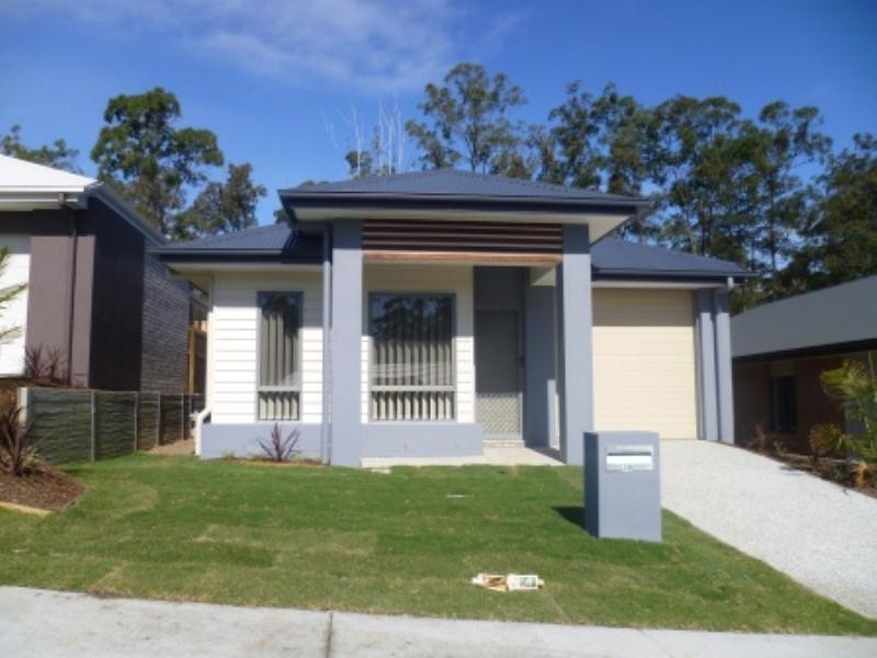 38 Arnaldo Avenue, Augustine Heights QLD 4300