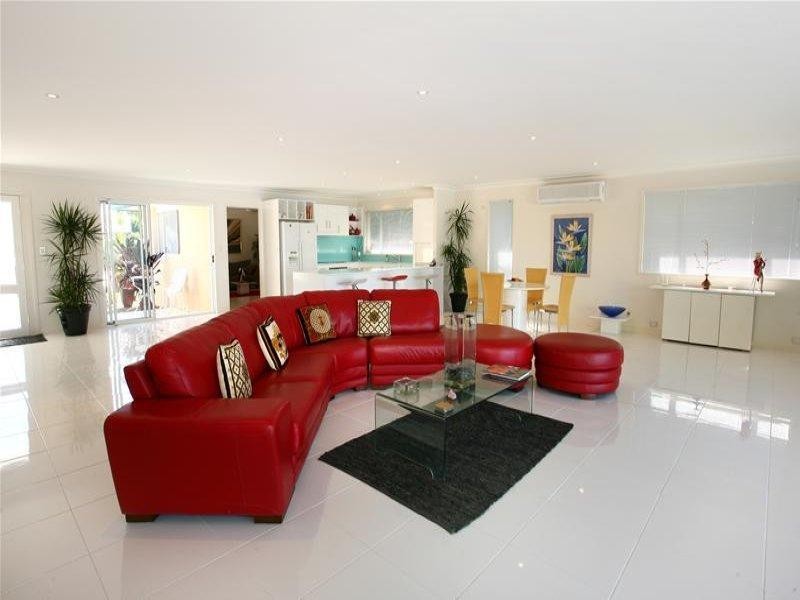 Isle Of Capri QLD 4217