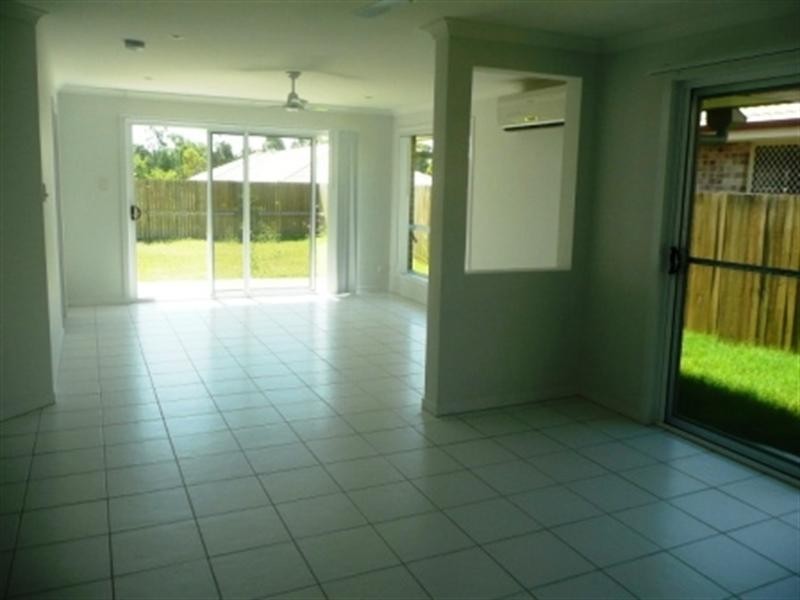 7 Scott Way, Redbank Plains QLD 4301