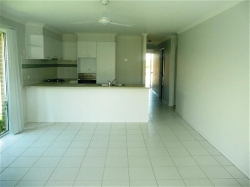 7 Scott Way, Redbank Plains QLD 4301