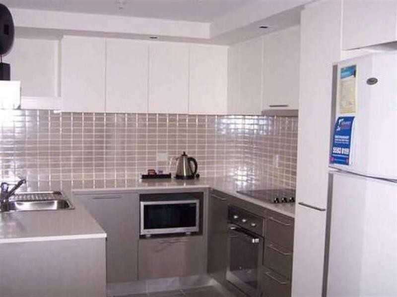 18 Enderley Avenue, Surfers Paradise QLD 4217