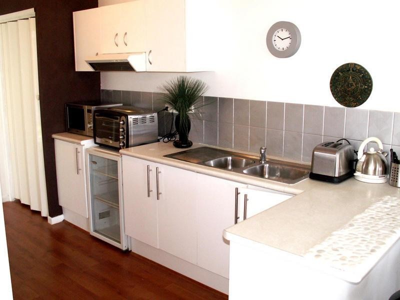 162 Surf Parade, Broadbeach QLD 4218