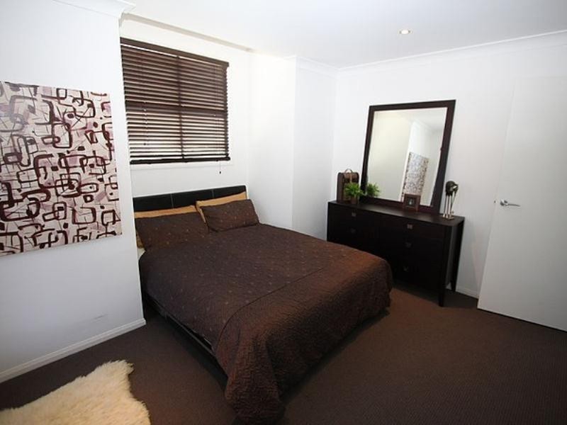 17 River Links Boulevard, Helensvale QLD 4212