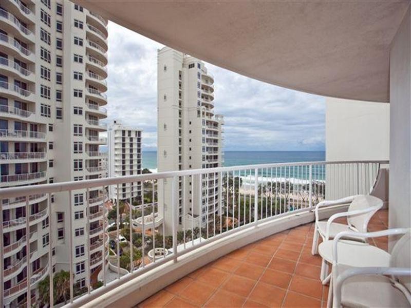 7 Elkhorn Avenue, Surfers Paradise QLD 4217