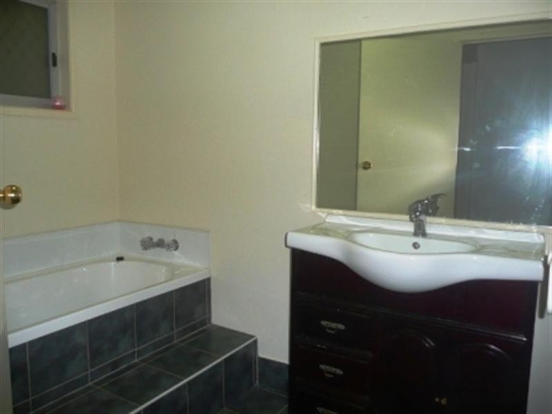 74 Salerno Street, Isle Of Capri QLD 4217