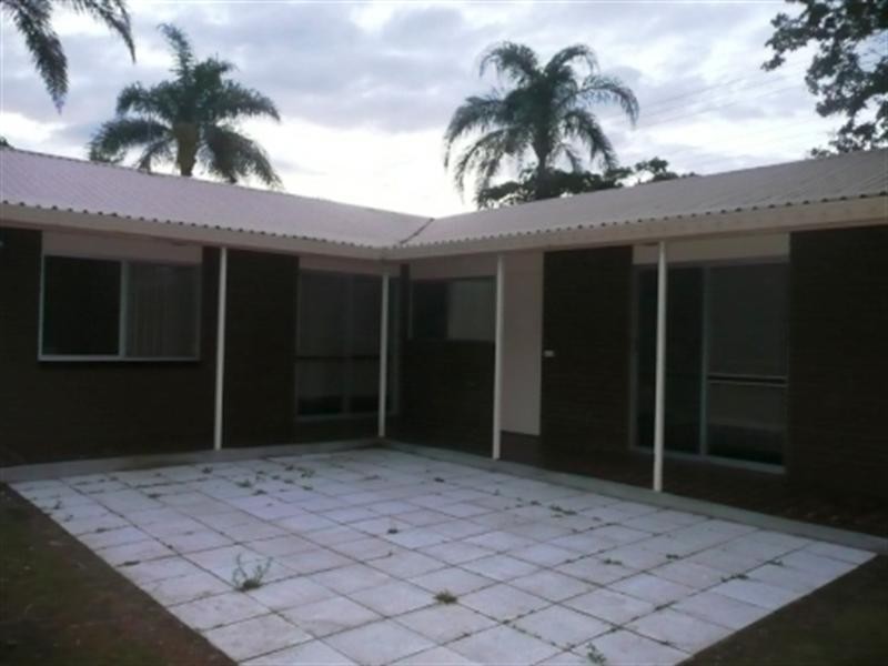 74 Salerno Street, Isle Of Capri QLD 4217