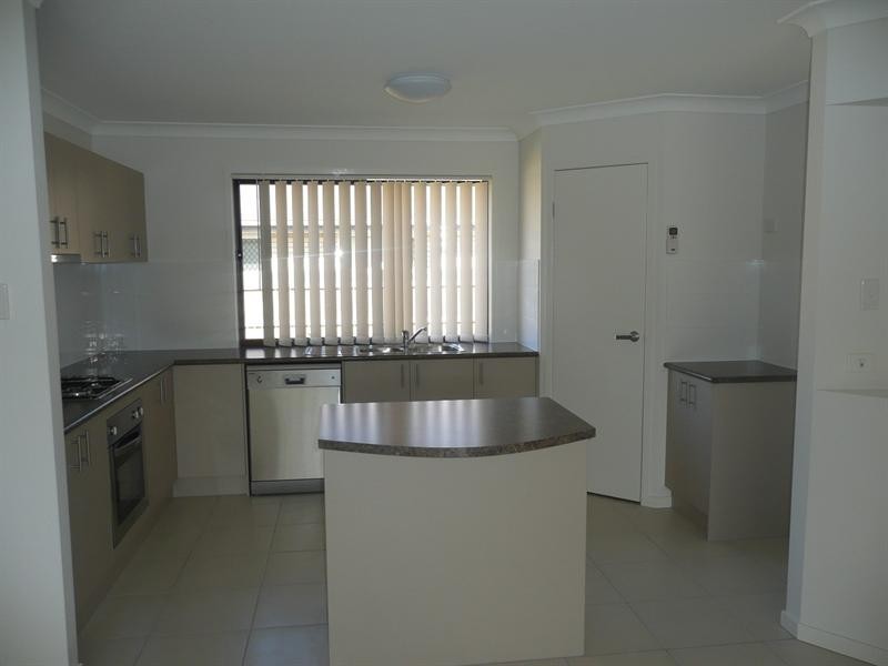 20 Bickle Place, North Booval QLD 4304