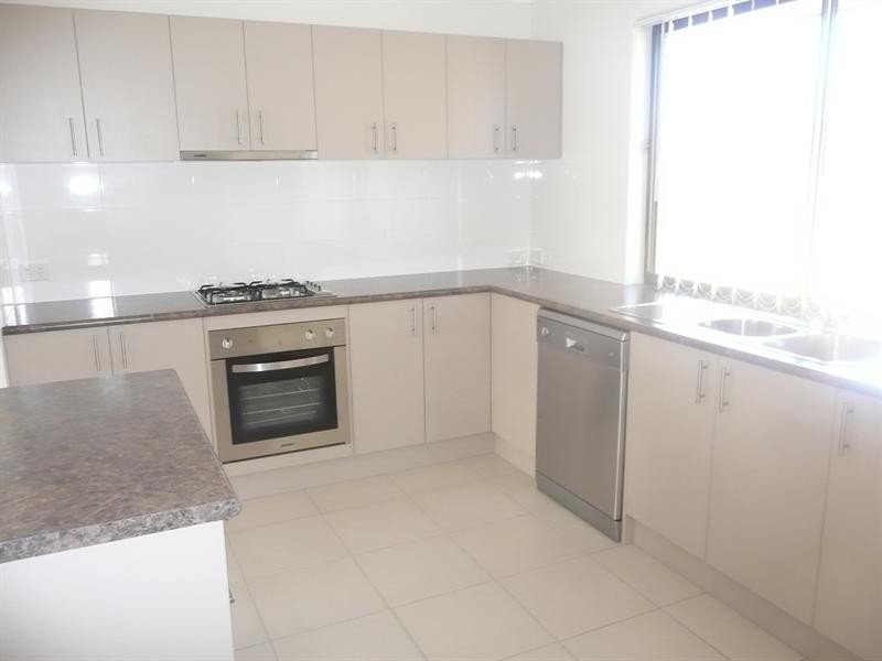 20 Bickle Place, North Booval QLD 4304