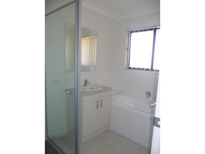 20 Bickle Place, North Booval QLD 4304