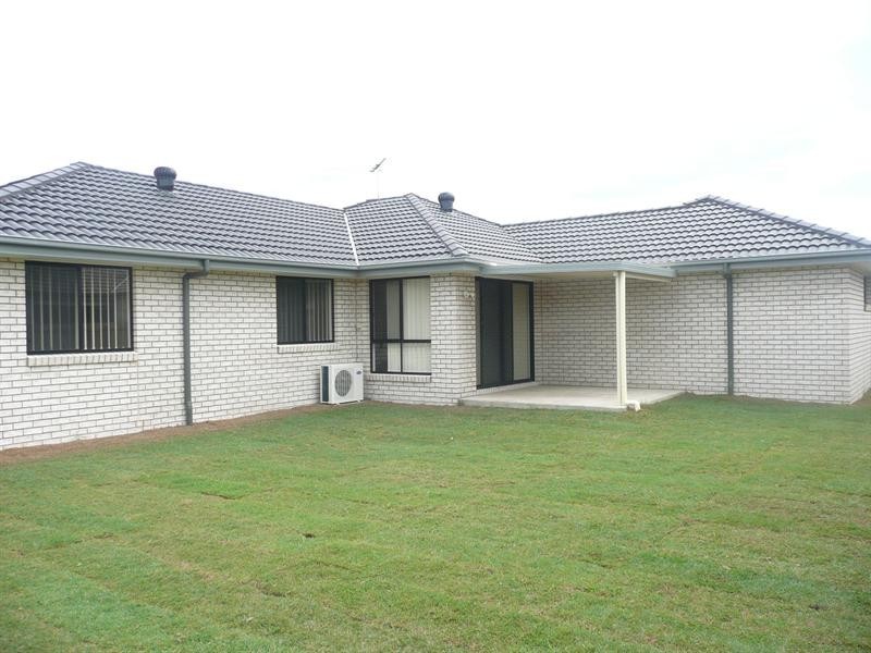 20 Bickle Place, North Booval QLD 4304