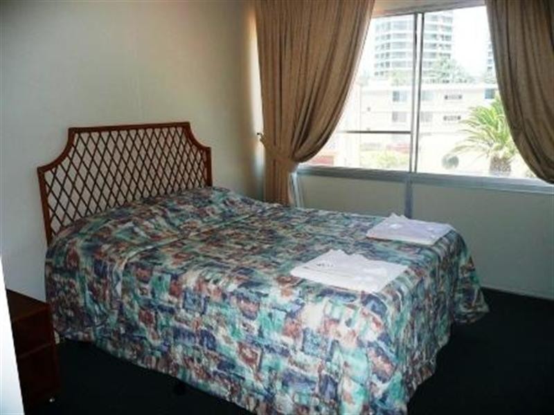 203/43 Garfield Terrace, Surfers Paradise QLD 4217