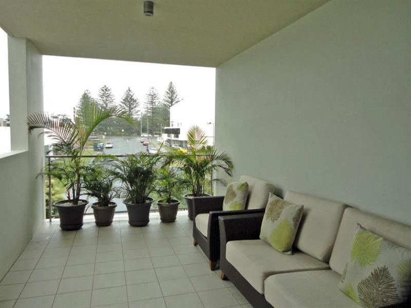 41-2 Gaven Crescent, Mermaid Beach QLD 4218