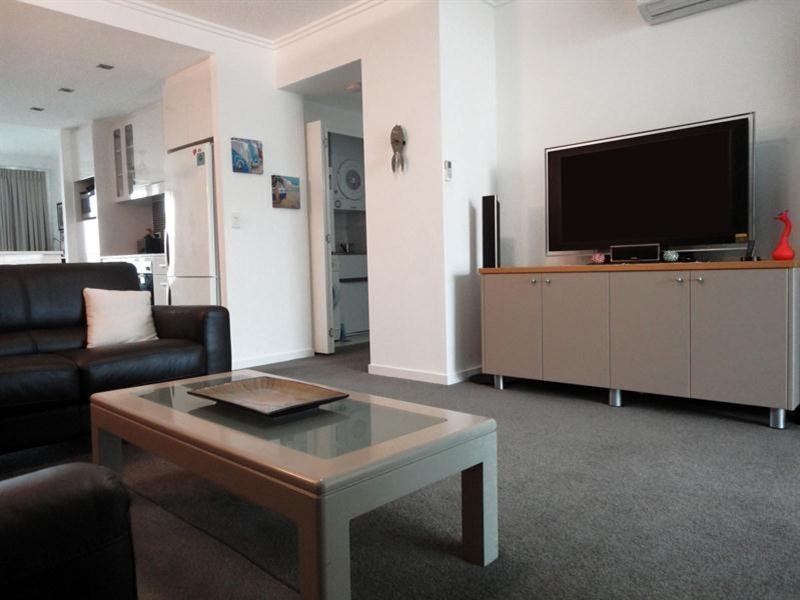 41-2 Gaven Crescent, Mermaid Beach QLD 4218