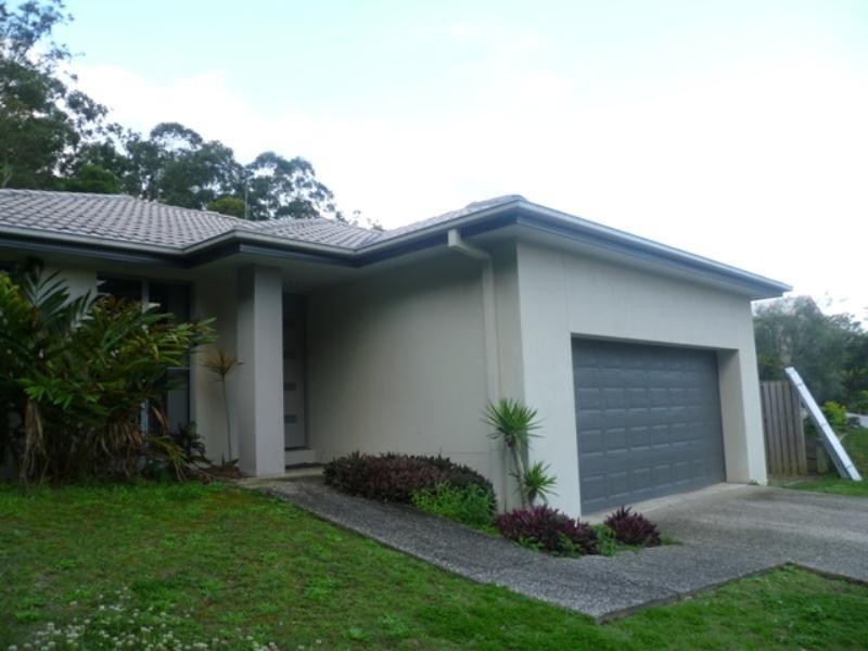 7 James Place, Maudsland QLD 4210