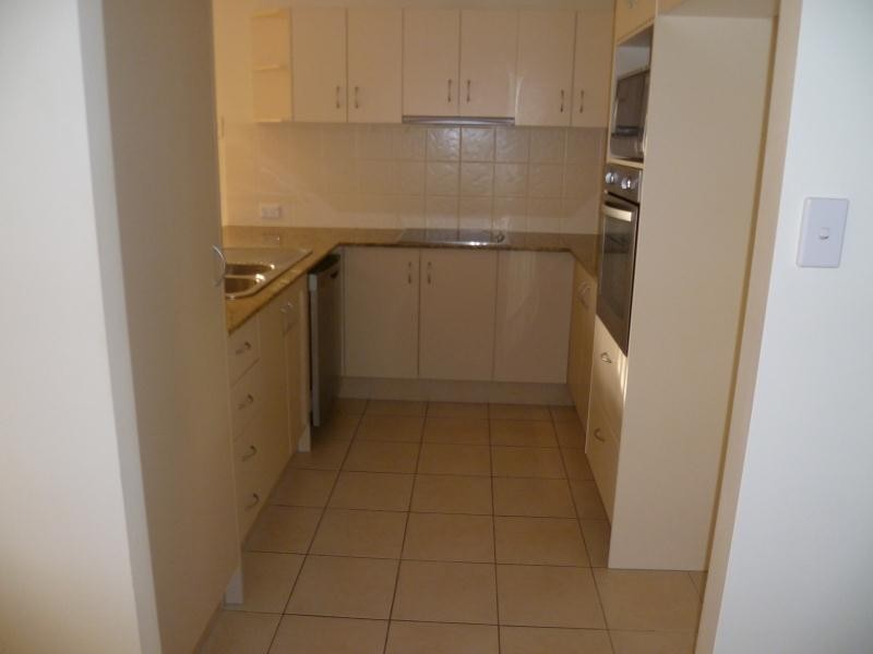 70 Tee Tree Boulevard, Arundel QLD 4214