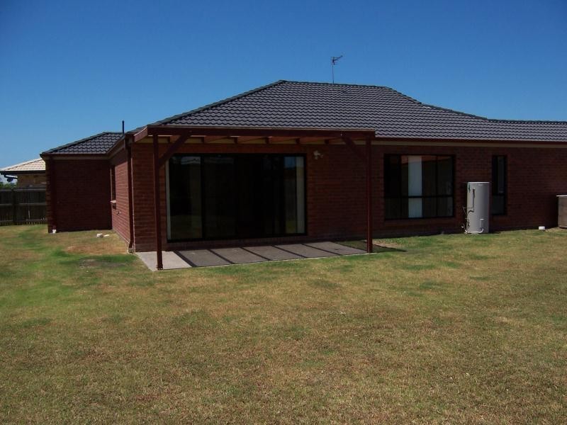 7 Christopher Close, Upper Coomera QLD 4209