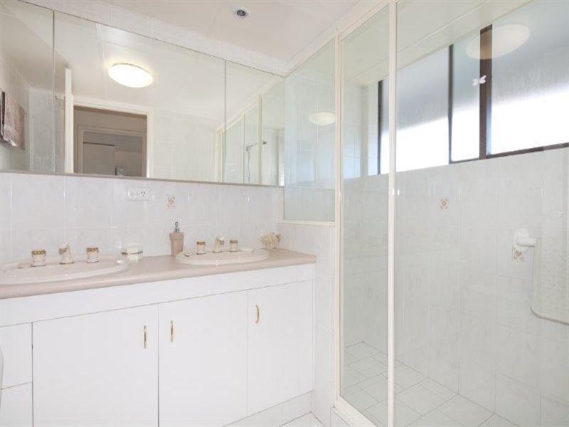 47 Kings Row Centre, 20 Commodore Drive, Surfers Paradise QLD 4217