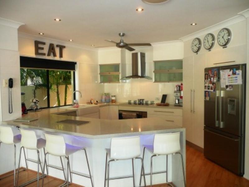 7 Waterside Esplanade, Helensvale QLD 4212