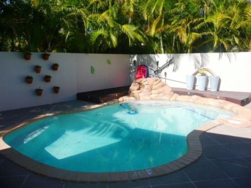 7 Waterside Esplanade, Helensvale QLD 4212