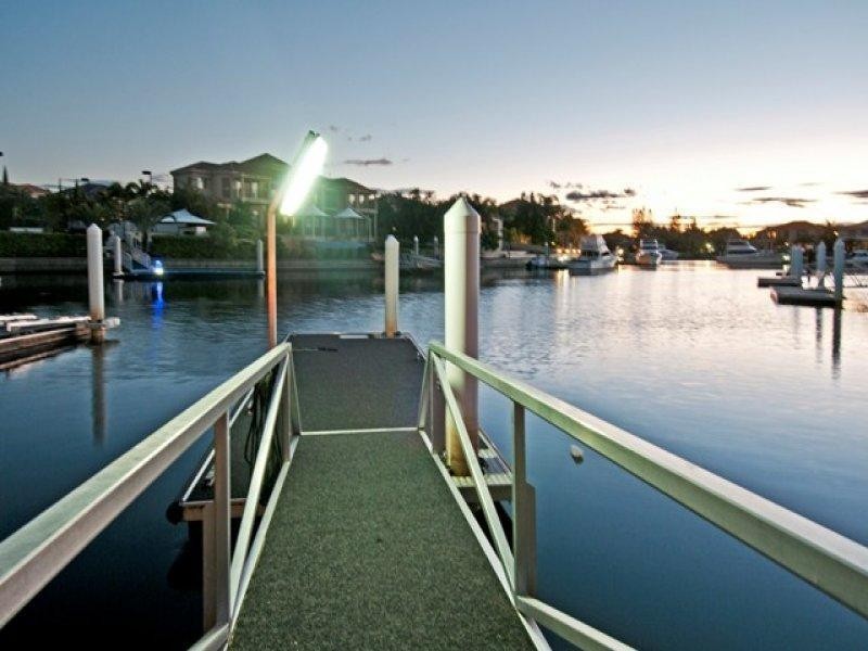 48 King Arthurs Court, Sovereign Islands QLD 4216