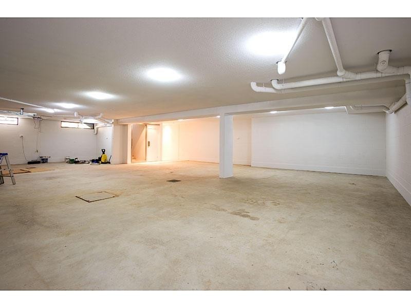 10 Knightsbridge Parade East, Sovereign Islands QLD 4216