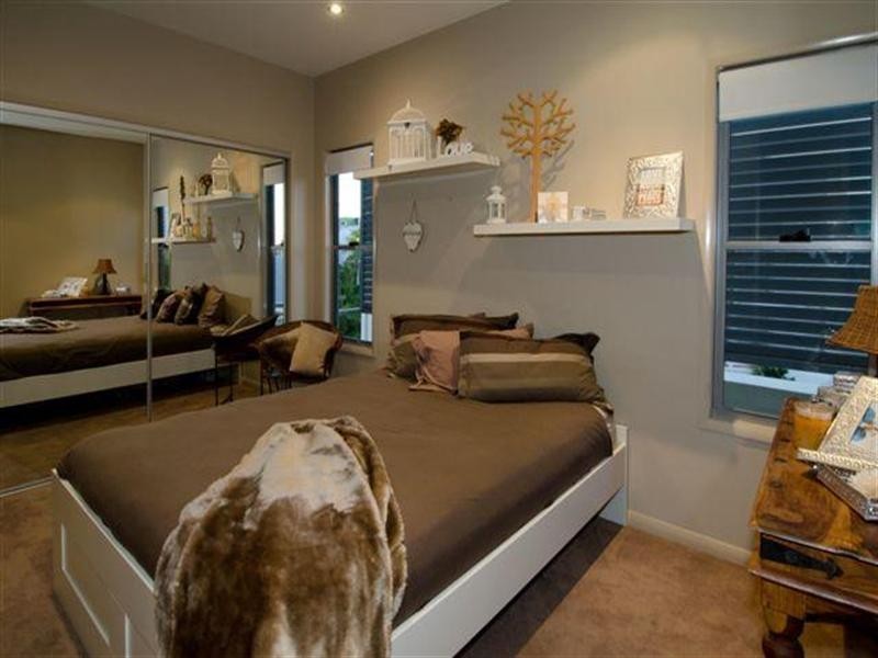 2/5 Whiting Street, Labrador QLD 4215