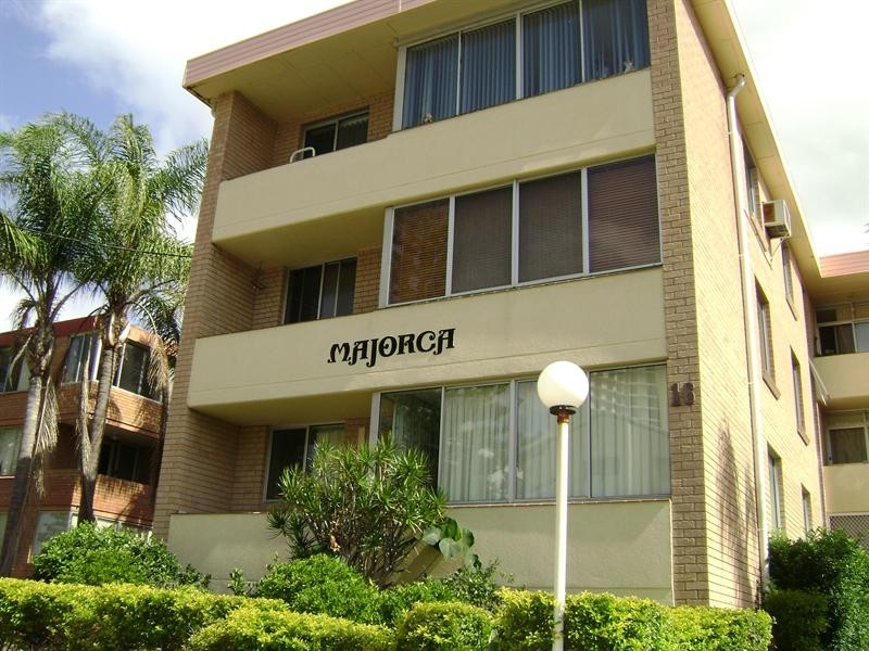 4/16 Frederick Street, Surfers Paradise QLD 4217