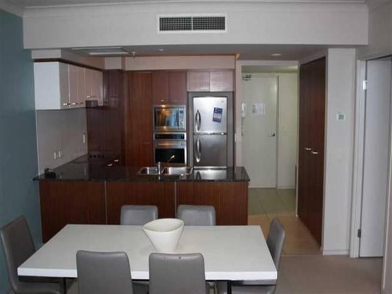 23 Ferny Avenue, Surfers Paradise QLD 4217