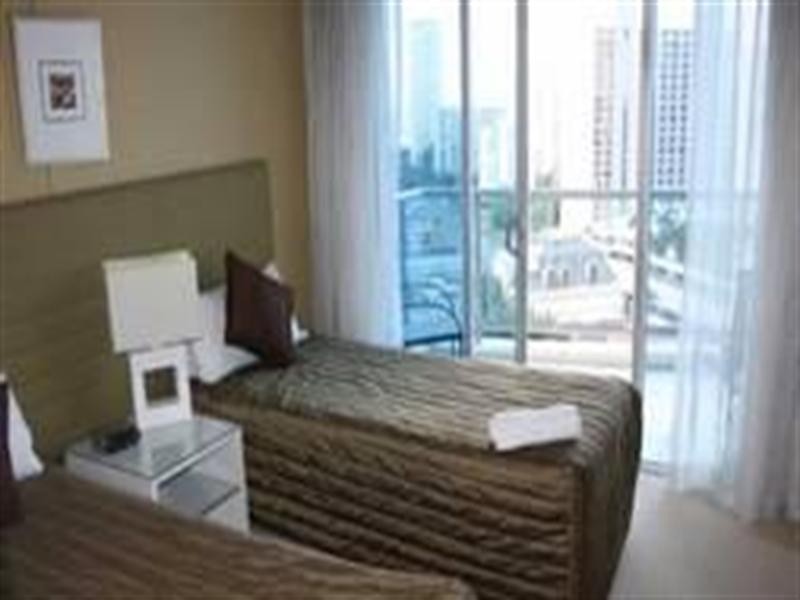 23 Ferny Avenue, Surfers Paradise QLD 4217