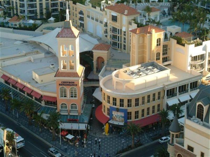 23 Ferny Avenue, Surfers Paradise QLD 4217