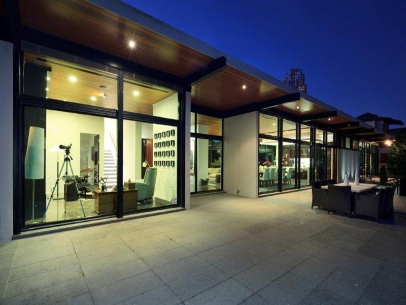 22-24 Admiralty Drive, Surfers Paradise QLD 4217