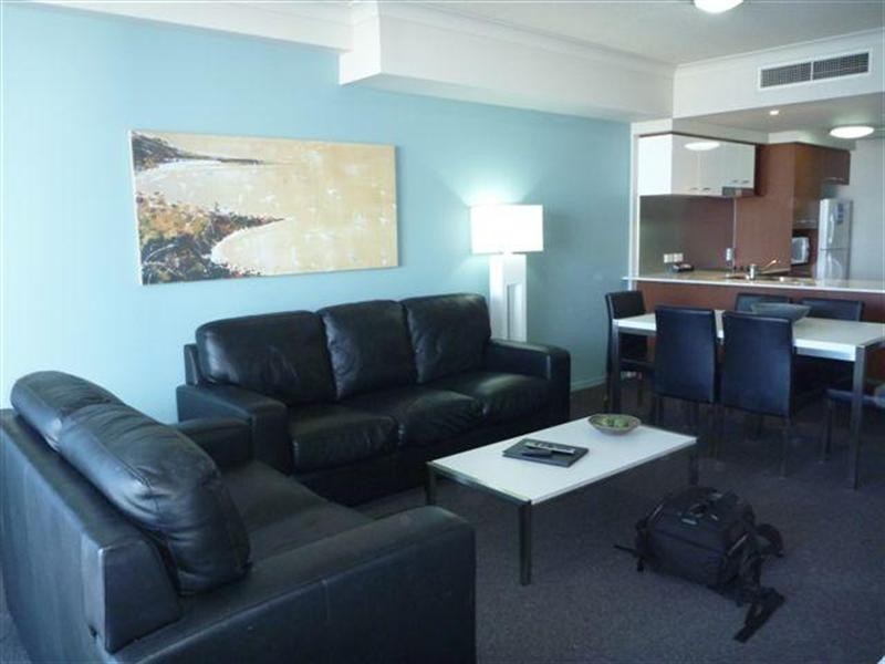 23 Ferny Avenue, Surfers Paradise QLD 4217