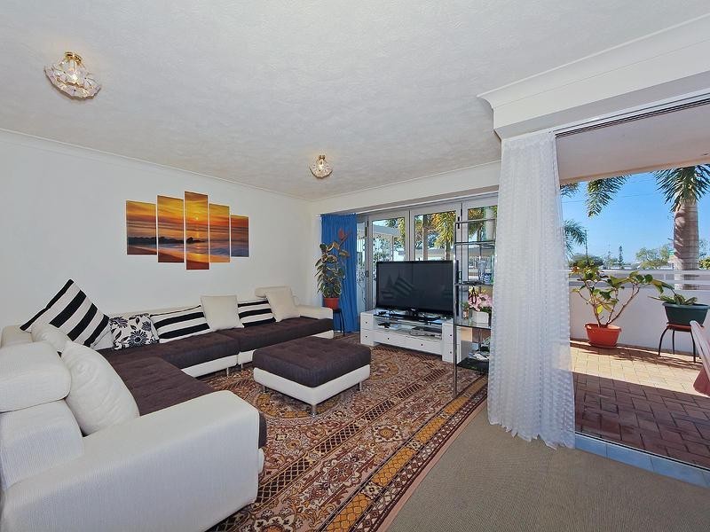 130 Marine Parade, Southport QLD 4215