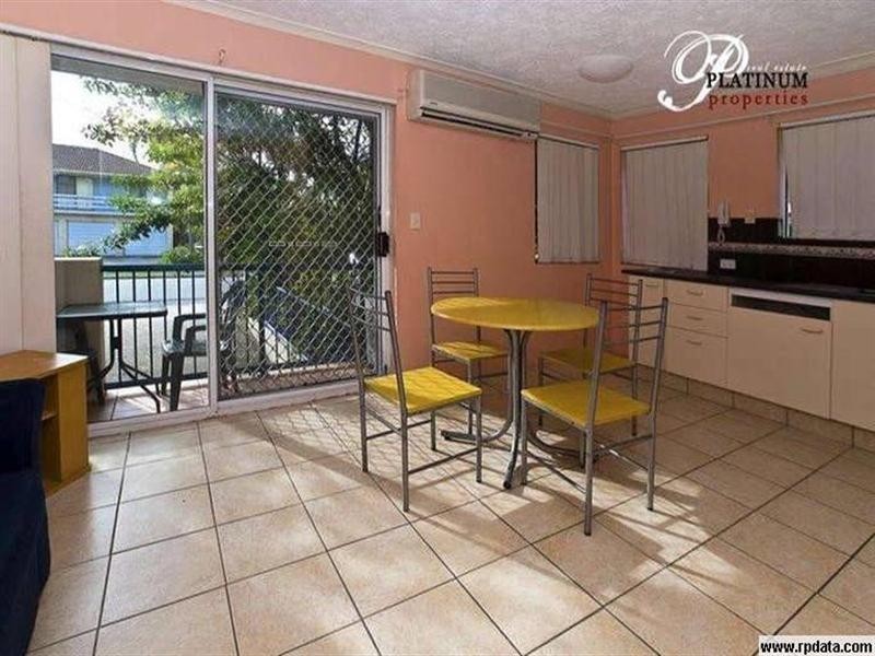 4 Adori Street, Surfers Paradise QLD 4217