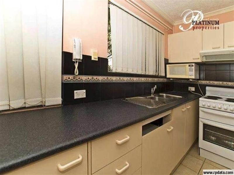 4 Adori Street, Surfers Paradise QLD 4217