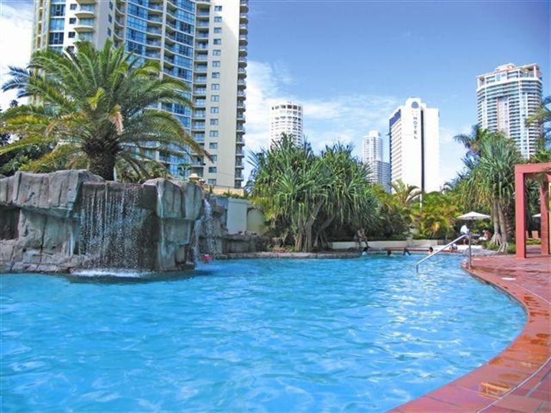 132 Ferny Avenue, Surfers Paradise QLD 4217