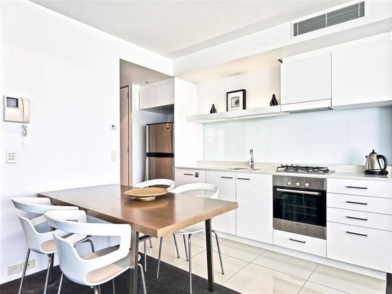 9 Hamilton Avenue – Q1, Surfers Paradise QLD 4217