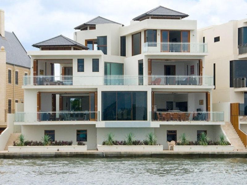 Sovereign Islands QLD 4216