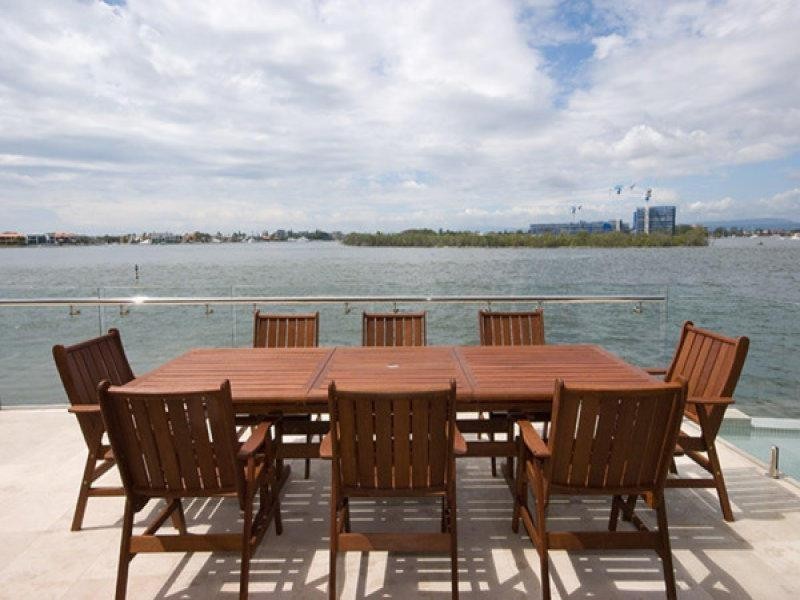 Sovereign Islands QLD 4216