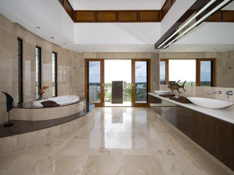 Sovereign Islands QLD 4216