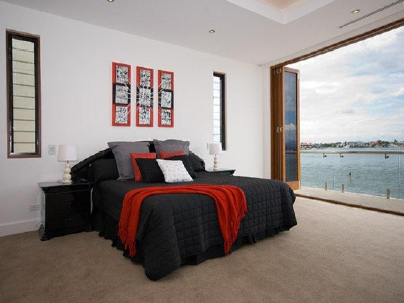 Sovereign Islands QLD 4216