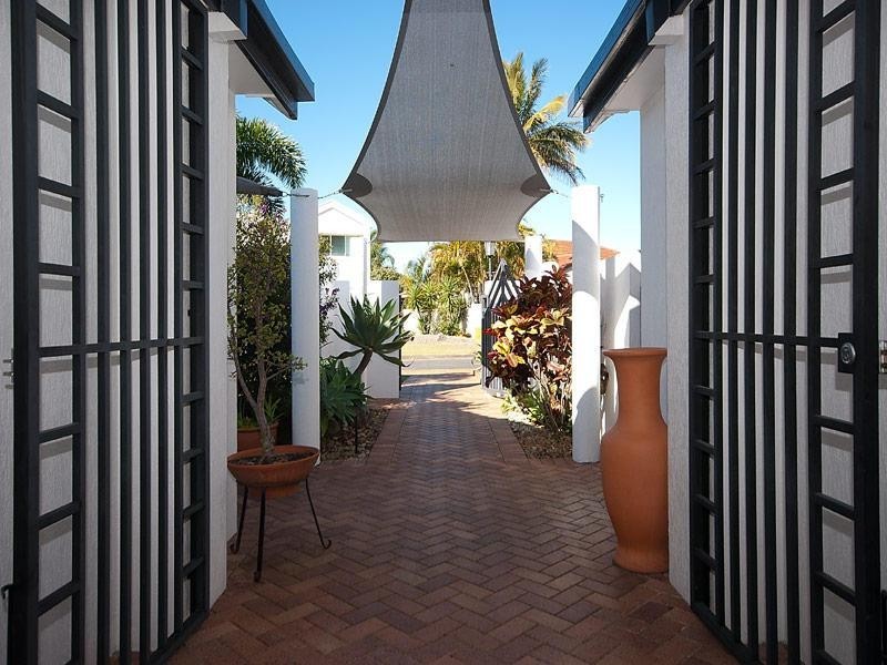 Sovereign Islands QLD 4216