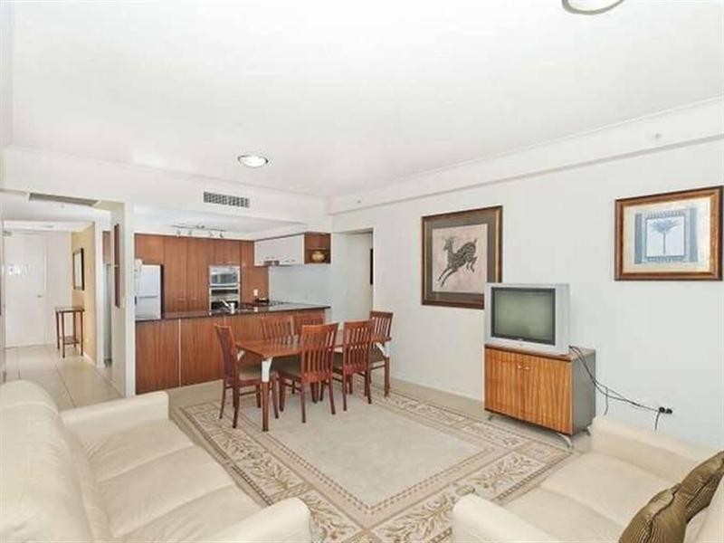 23 Ferny Avenue, Surfers Paradise QLD 4217