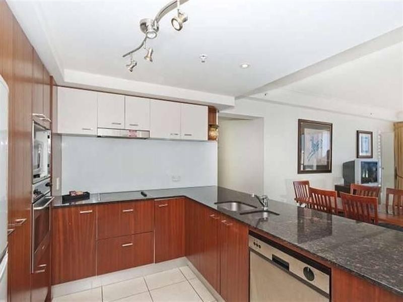 23 Ferny Avenue, Surfers Paradise QLD 4217