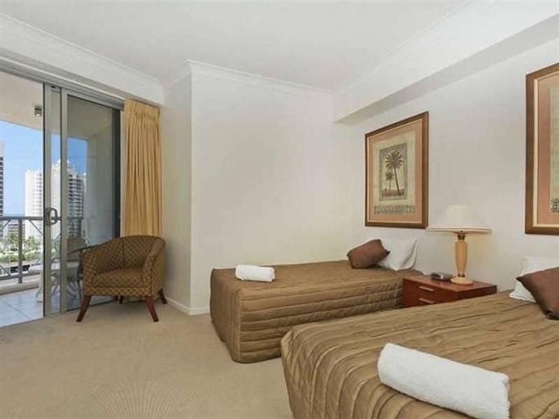 23 Ferny Avenue, Surfers Paradise QLD 4217