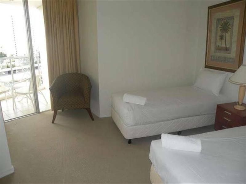 23 Ferny Avenue, Surfers Paradise QLD 4217