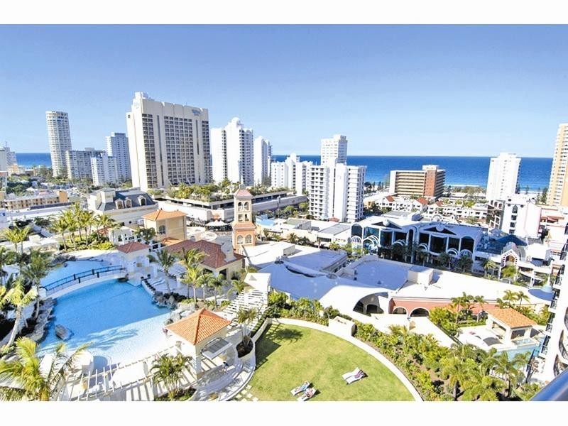 23 Ferny Avenue, Surfers Paradise QLD 4217