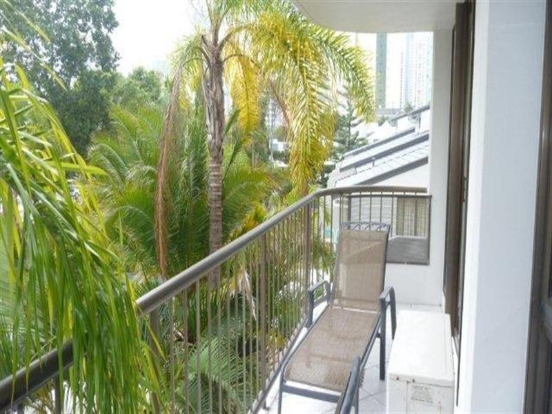 43 Enderley Avenue, Surfers Paradise QLD 4217